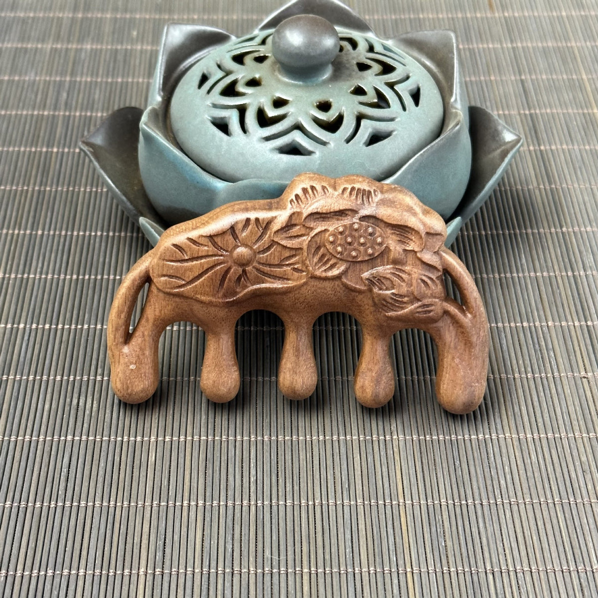 Golden Sandalwood Wellness Comb