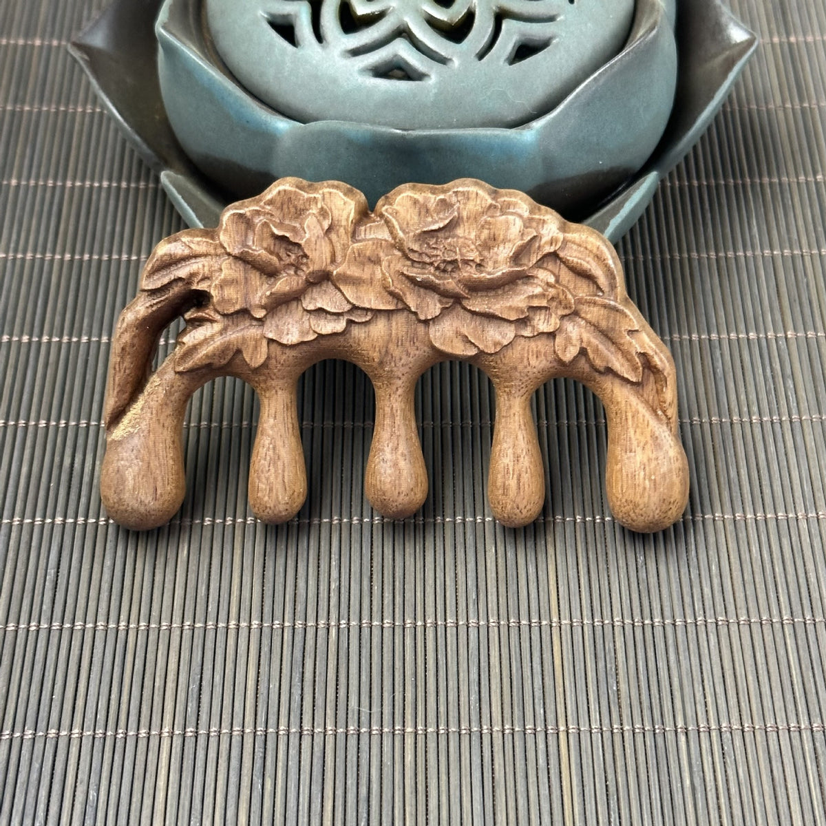 Golden Sandalwood Wellness Comb